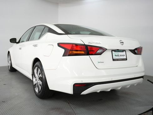 Used 2021 Nissan Altima 2.5 S w/ Driver Assist Package image 7