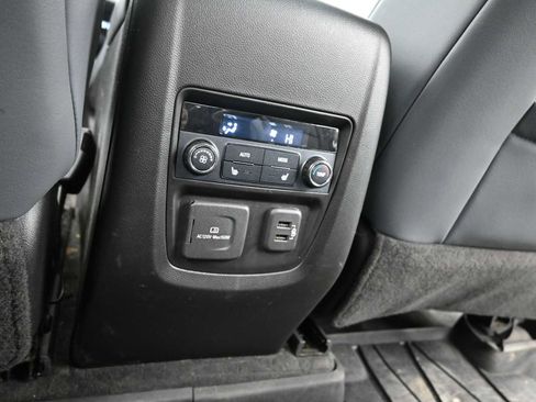 Used 2020 Buick Enclave Premium w/ Sun and Sites Package image 21