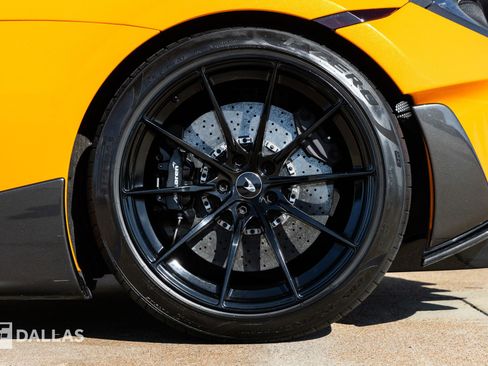 Used 2019 McLaren 600LT image 9
