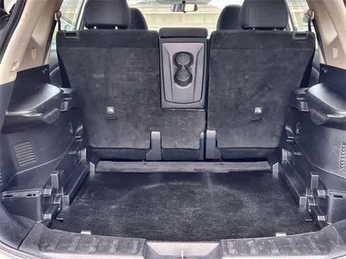 Used 2017 Nissan Rogue S image 20