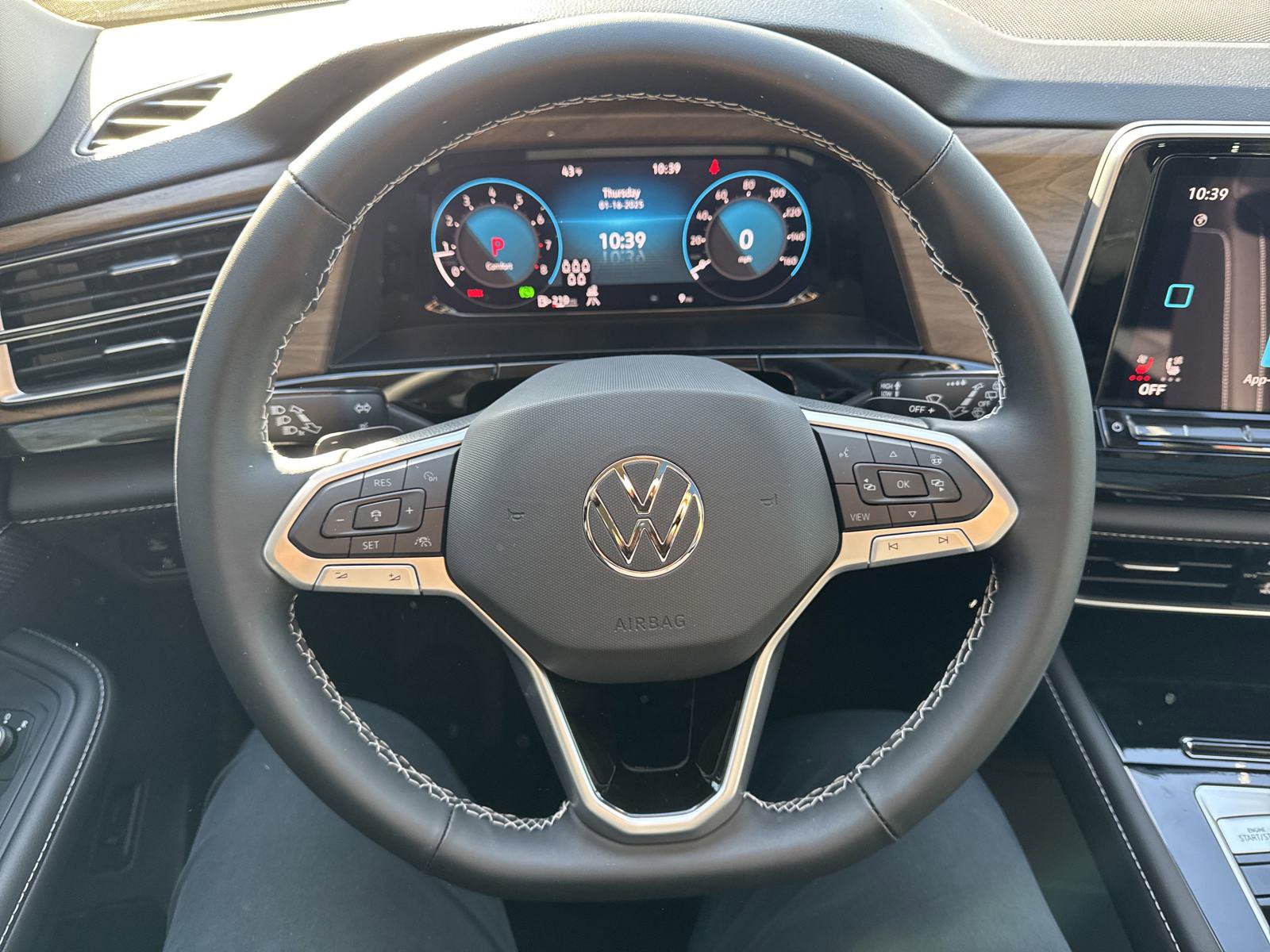 Certified 2026 Volkswagen Atlas SE FWD image 40