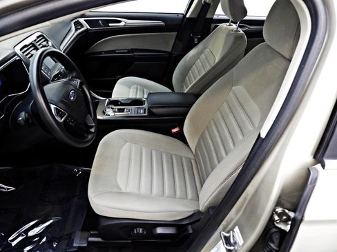 Used 2018 Ford Fusion S image 8