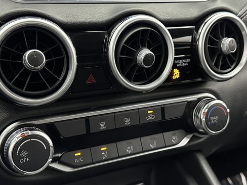 Used 2025 Nissan Sentra SV image 11