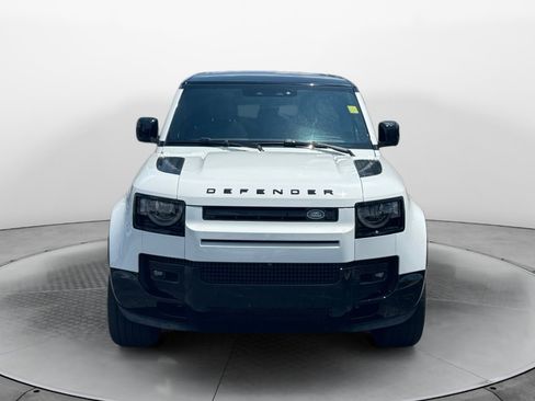 Used 2025 Land Rover Defender 110 X-Dynamic SE AWD/4WD image 2