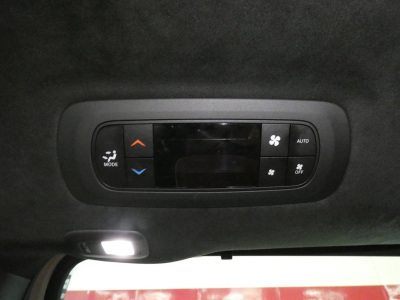 Used 2025 Chrysler Pacifica Pinnacle FWD image 33