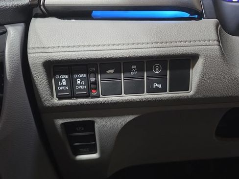Used 2022 Honda Odyssey Touring image 25