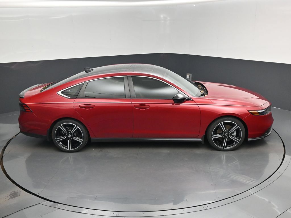 Used 2024 Honda Accord Sport image 13