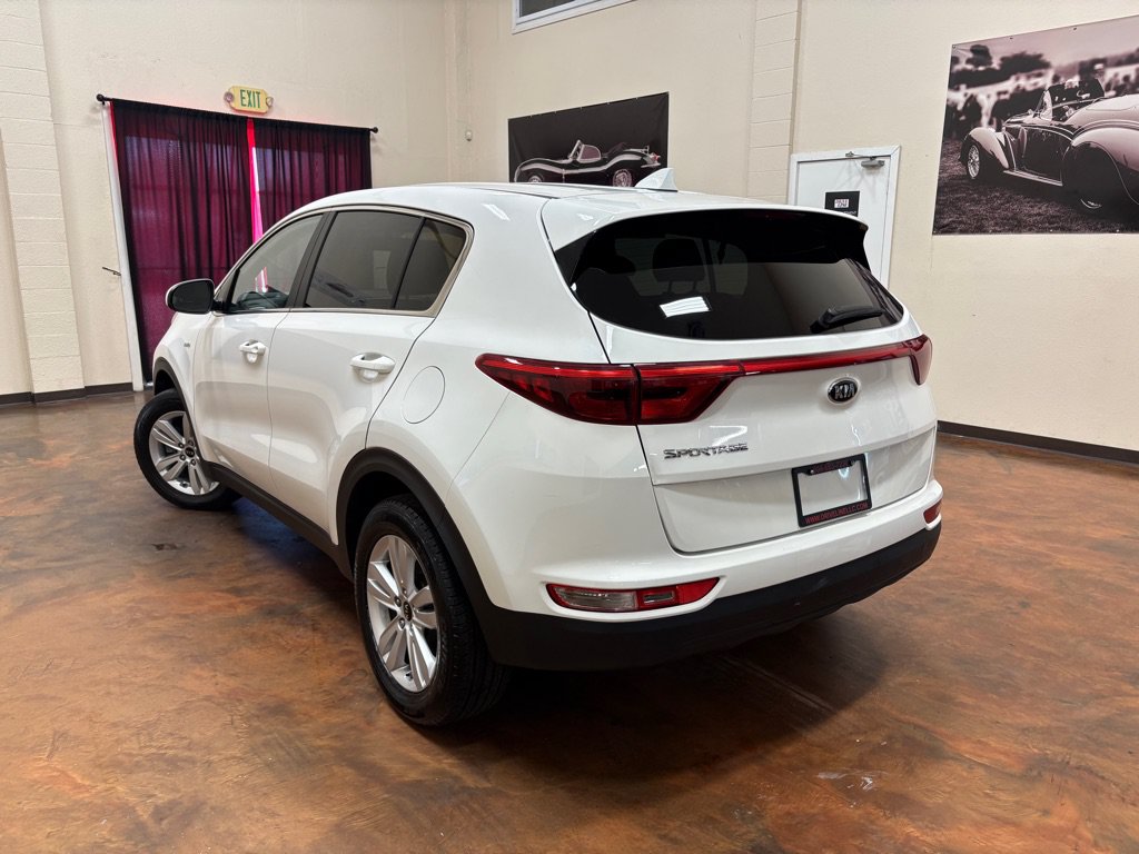 Used 2019 Kia Sportage LX AWD/4WD image 2