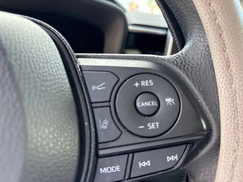 Used 2020 Toyota Corolla LE w/ Carpet Mat Package (TMS) FWD image 18