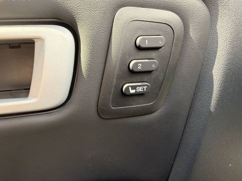 Used 2011 Honda Pilot Touring image 26