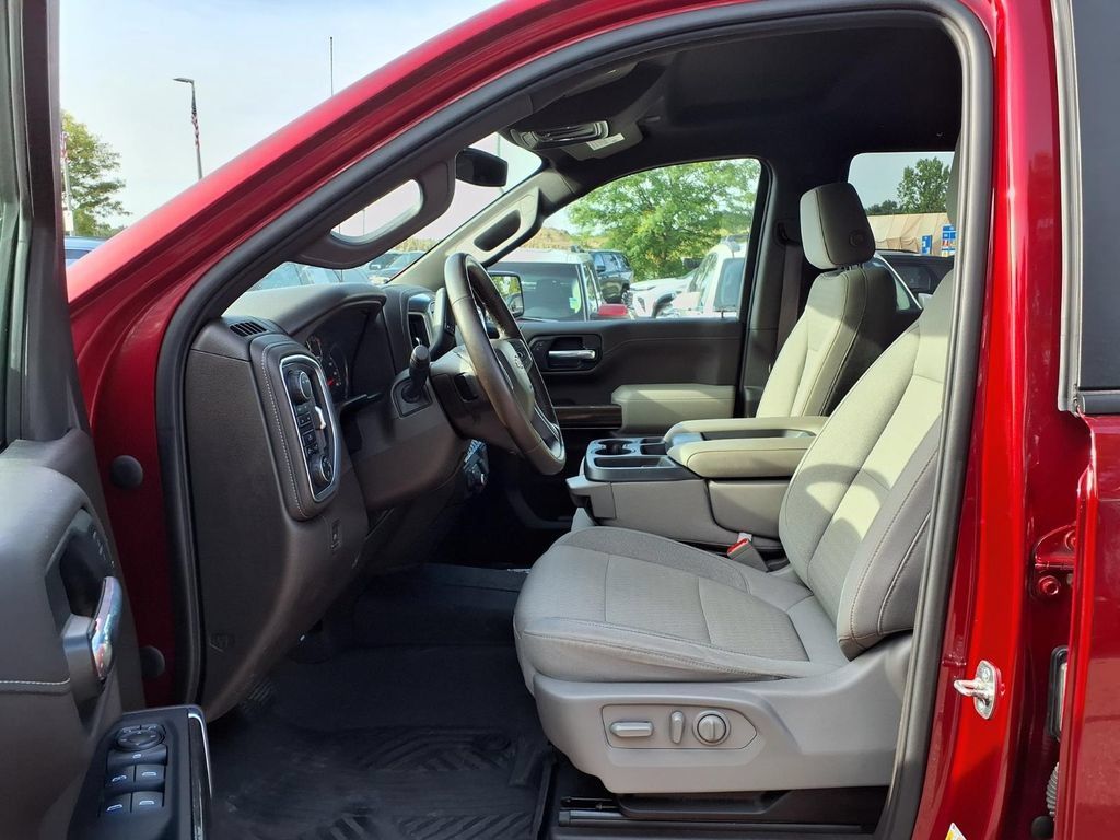 Used 2022 Chevrolet Silverado 1500 LT AWD/4WD image 14