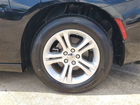 Used 2023 Dodge Charger SXT image 7