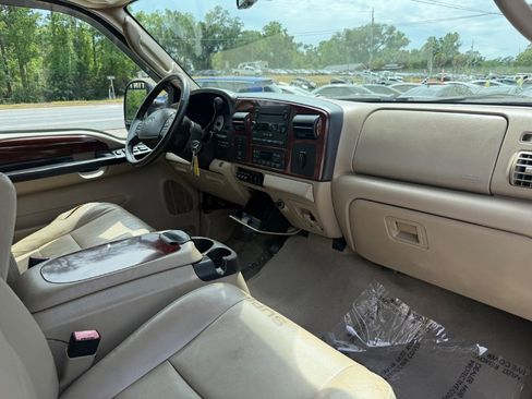 Used 2006 Ford F250 Lariat RWD image 14