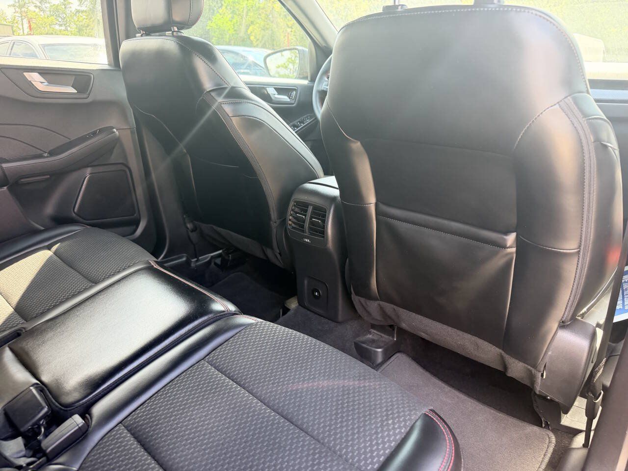 Used 2024 Ford Escape ST-Line w/ Tech Pack #1 FWD image 21