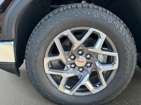 Used 2026 GMC Sierra 1500 SLE w/ Max Trailering Package image 10