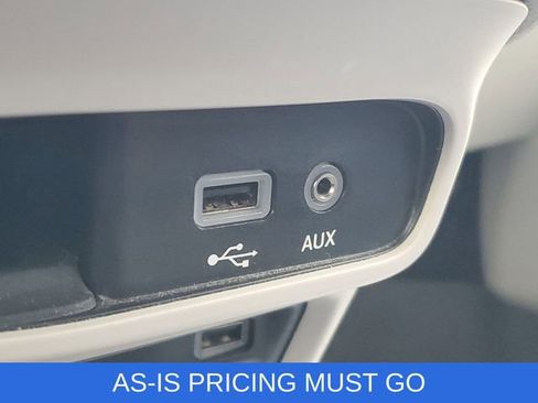 Used 2018 Chrysler Pacifica Touring-L Plus image 27