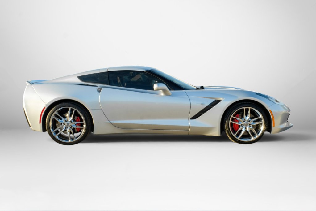 Used 2016 Chevrolet Corvette Stingray Coupe w/ 2LT Preferred Equipment Group RWD image 5
