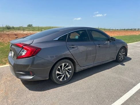 Used 2016 Honda Civic EX image 3