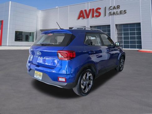 Used 2025 Hyundai Venue SEL FWD image 6