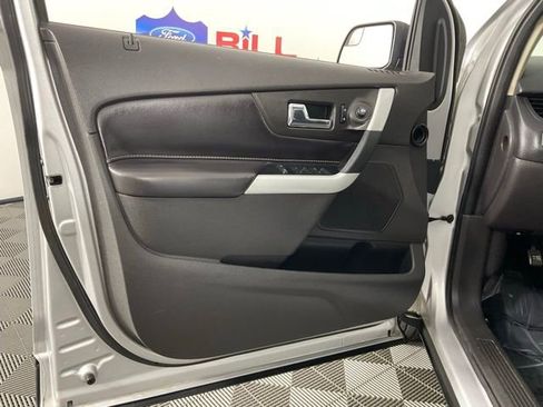 Used 2013 Ford Edge SE image 12
