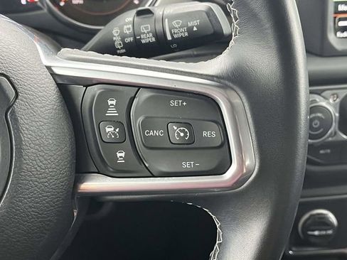 Used 2019 Jeep Wrangler Unlimited Sahara image 27