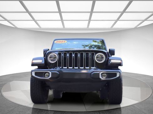 Used 2021 Jeep Wrangler Unlimited Sahara w/ Cold Weather Group AWD/4WD image 2
