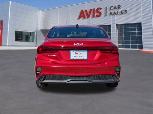 Used 2024 Kia Forte LXS image 7
