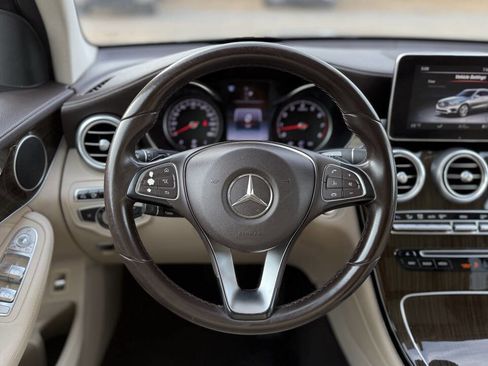 Used 2016 Mercedes-Benz GLC 300 4MATIC image 22
