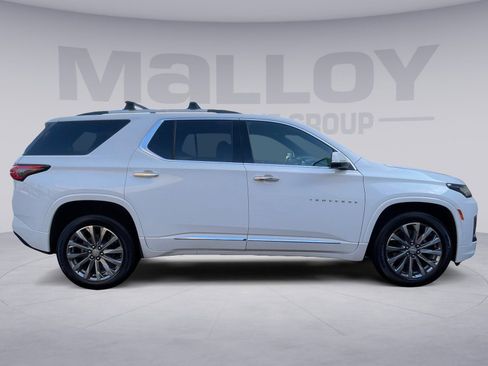 Used 2023 Chevrolet Traverse Premier w/ LPO, Cargo Package image 6