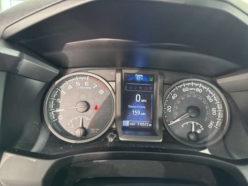 Used 2019 Toyota Tacoma TRD Off-Road w/ Technology Package AWD/4WD image 23
