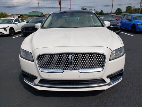 Used 2017 Lincoln Continental Select AWD/4WD image 9