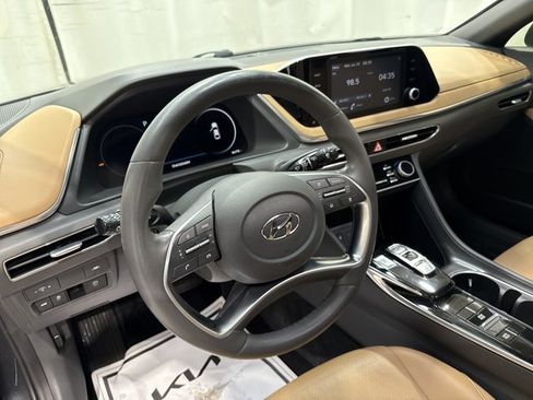 Used 2020 Hyundai Sonata SEL w/ Premium + Sunroof Package FWD image 26