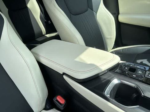 Used 2024 Lexus NX 250 FWD image 30