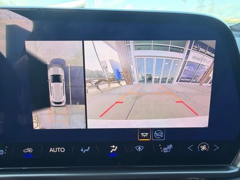 Used 2024 Chevrolet Equinox EV RS FWD image 11