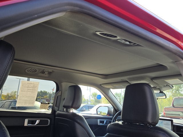 Used 2020 Ford Explorer XLT w/ Equipment Group 202A AWD/4WD image 9