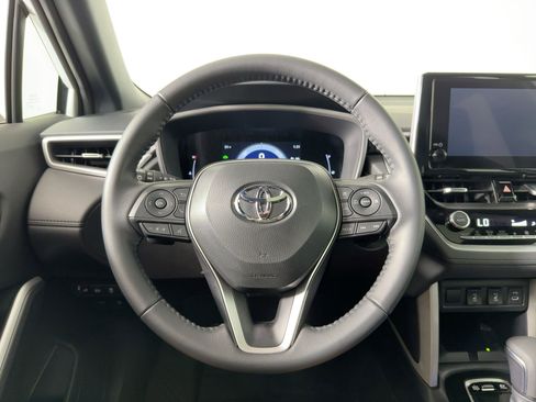 Used 2025 Toyota Corolla Cross AWD Hybrid image 14