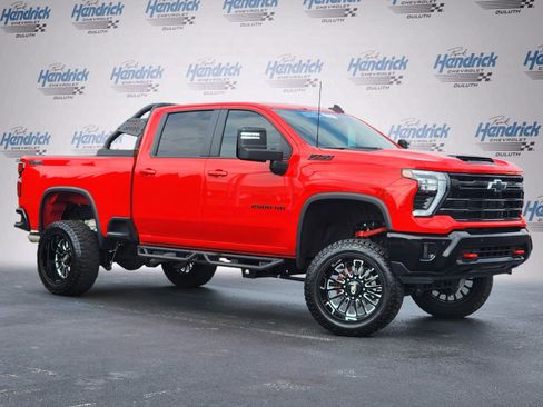 Used 2025 Chevrolet Silverado 2500 LT w/ Trail Boss Package image 2