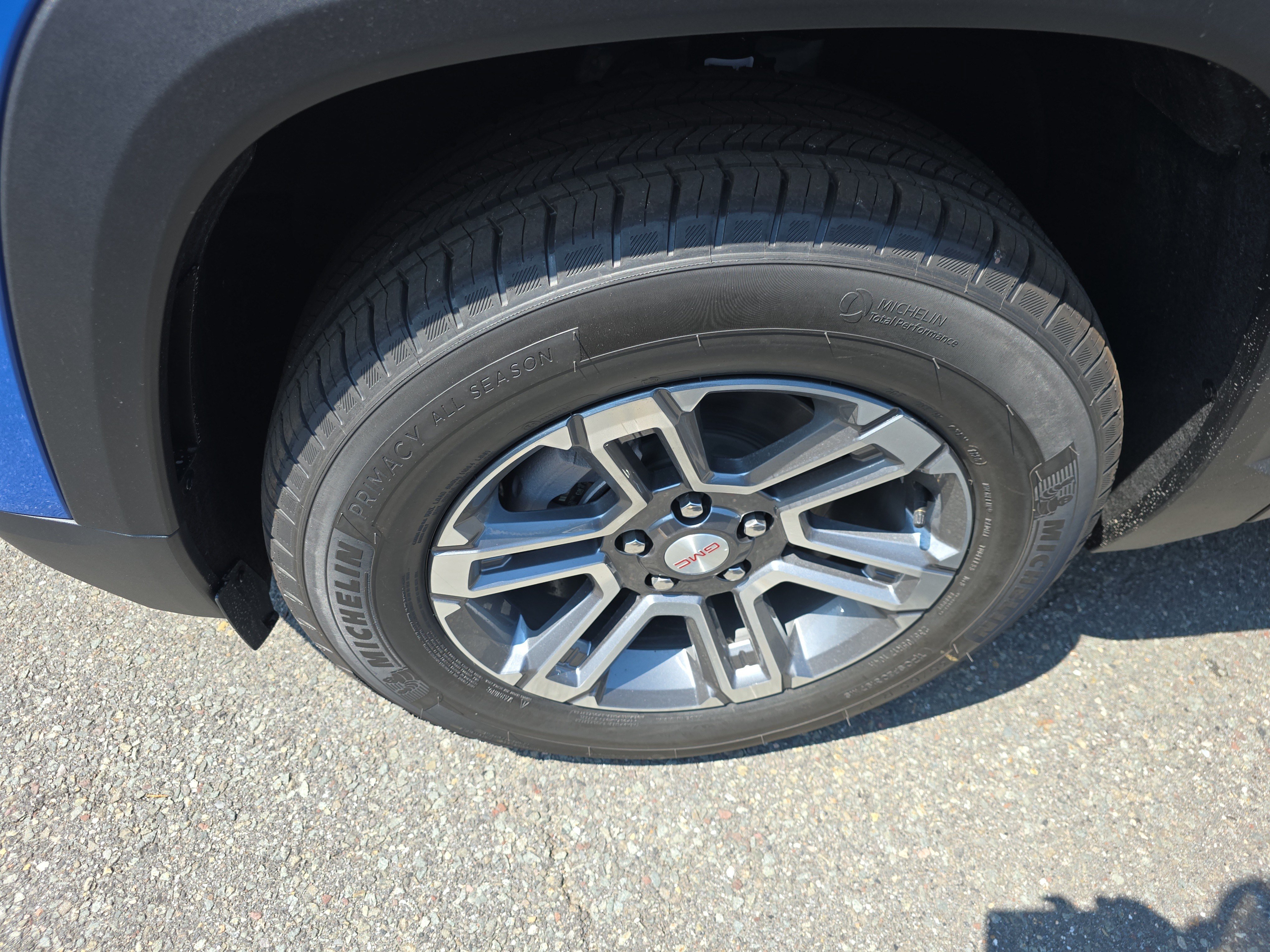 New 2027 GMC Terrain Elevation FWD image 11