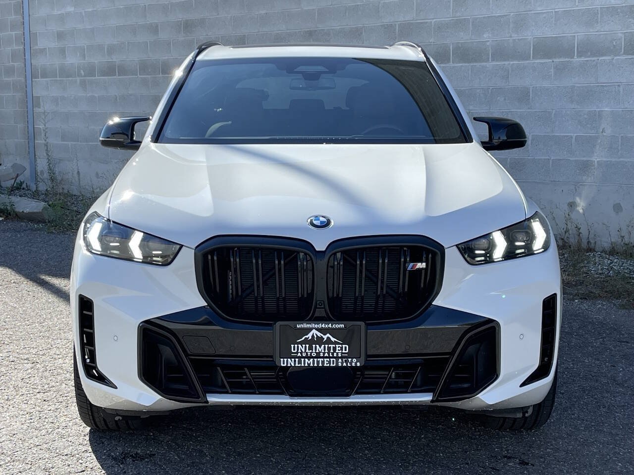 Used 2026 BMW X5 M60i AWD/4WD image 2
