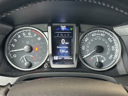 Used 2022 Toyota Tacoma TRD Sport image 27