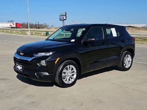 Used 2023 Chevrolet TrailBlazer LS image 4