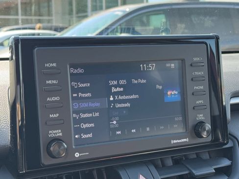 Used 2022 Toyota RAV4 XLE image 4