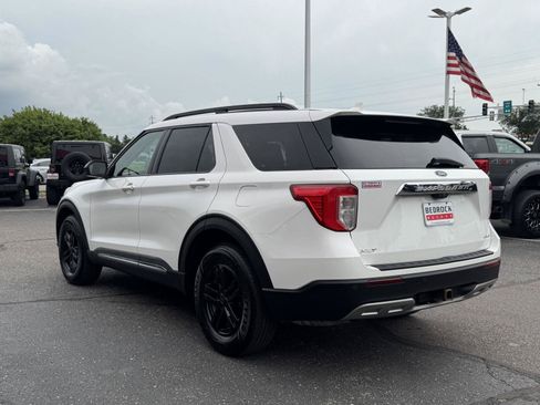 Used 2021 Ford Explorer XLT w/ Equipment Group 202A AWD/4WD image 5