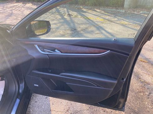 Used 2019 Cadillac XTS Luxury image 24