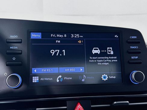 Used 2023 Hyundai Elantra SEL FWD image 14