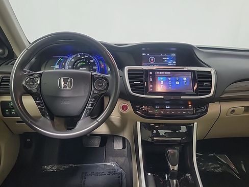 Used 2017 Honda Accord Touring image 20