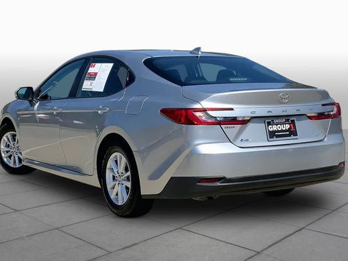Used 2025 Toyota Camry LE FWD image 12