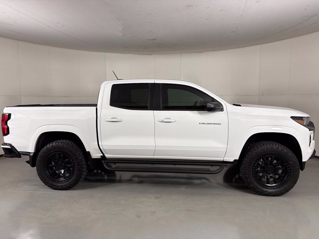 Used 2024 Chevrolet Colorado LT w/ LT Convenience Package RWD image 9