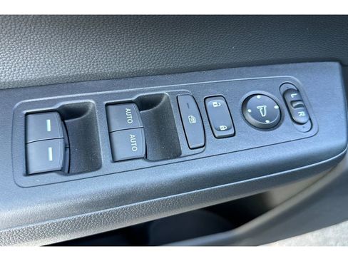 Used 2026 Honda CR-V Sport image 12