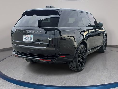 Used 2023 Land Rover Range Rover SE image 5
